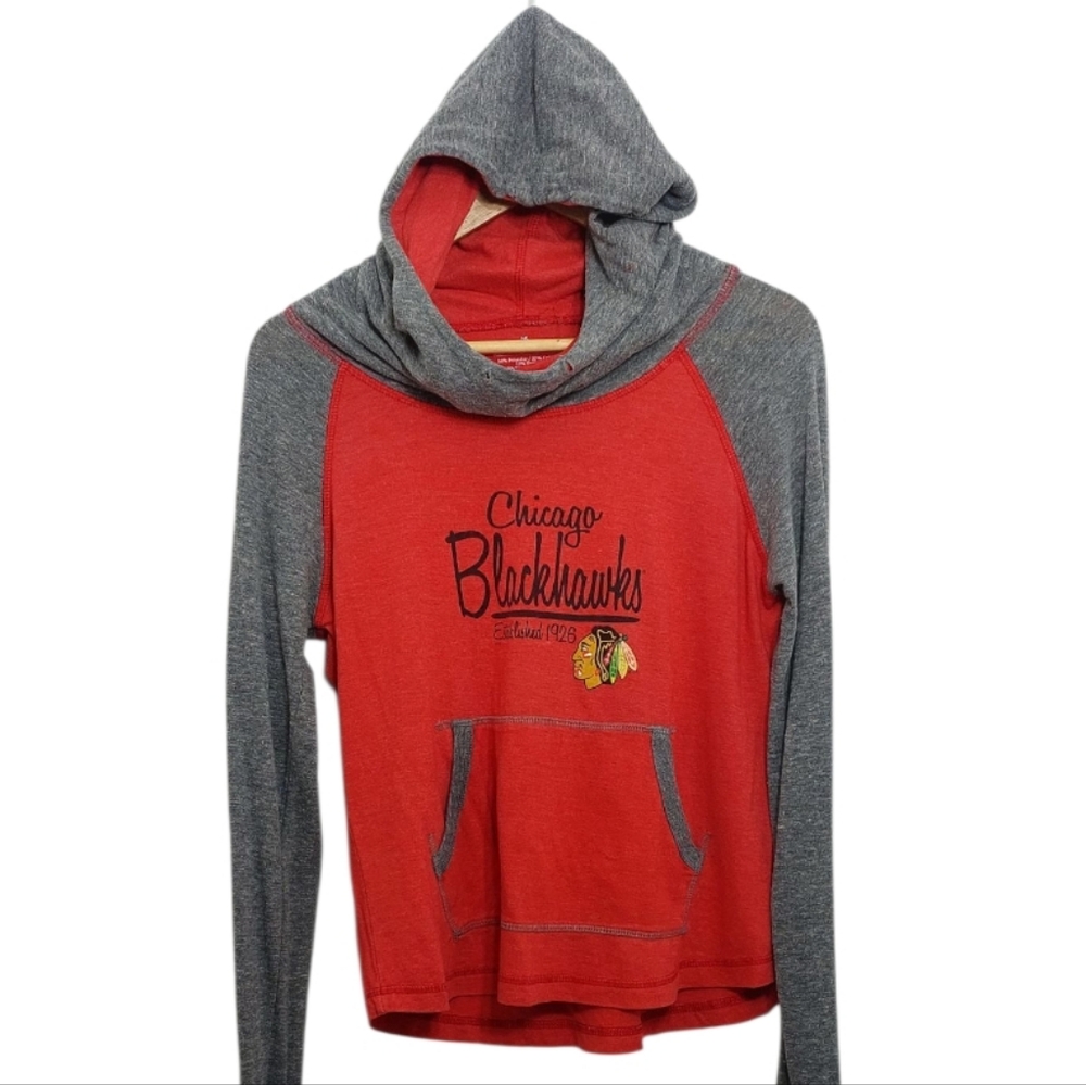 Chicago Blackhawks Women's Size Medium Pullover Hoodie Hockey Sweatshirt